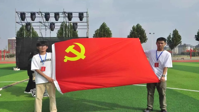 “红色”主题运动会.jpg “红色”主题运动会.jpg