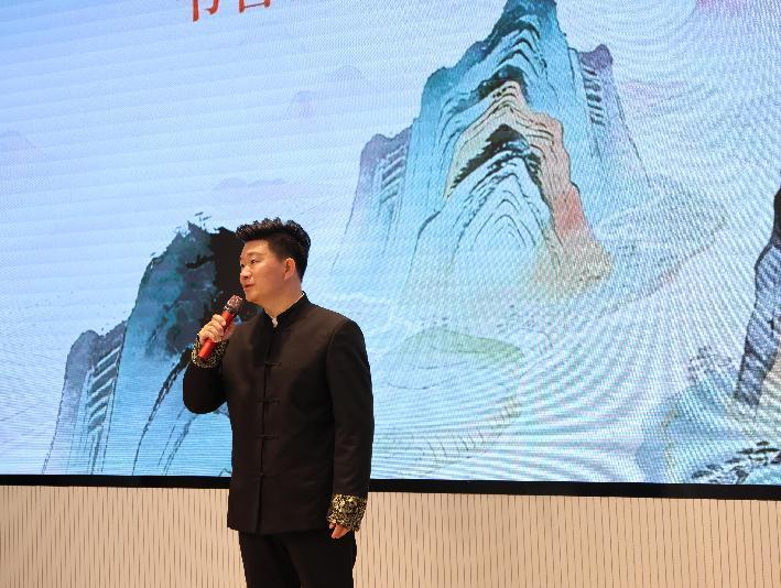 微信图片黑衣服老师 微信图片黑衣服老师